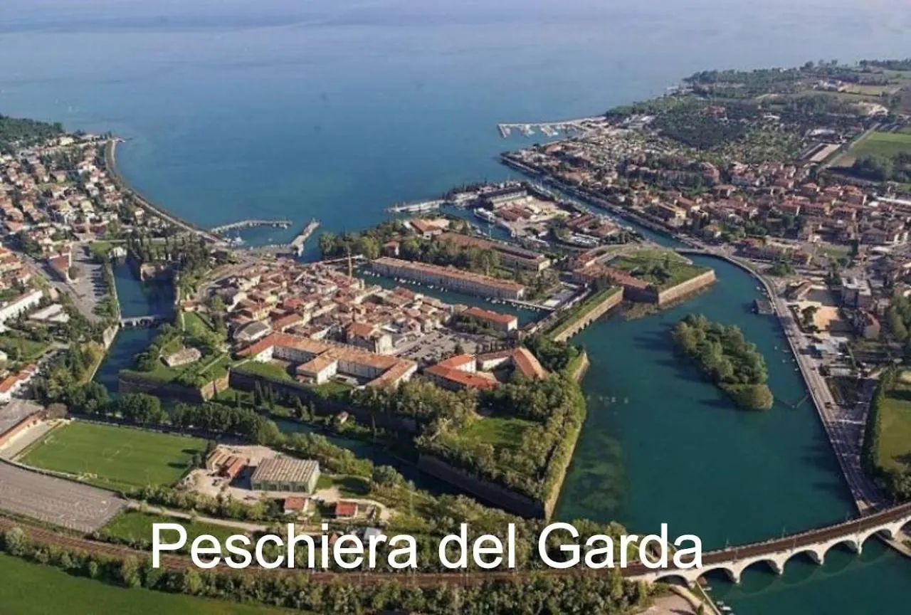 Civico 6 Apartment Peschiera del Garda Italy