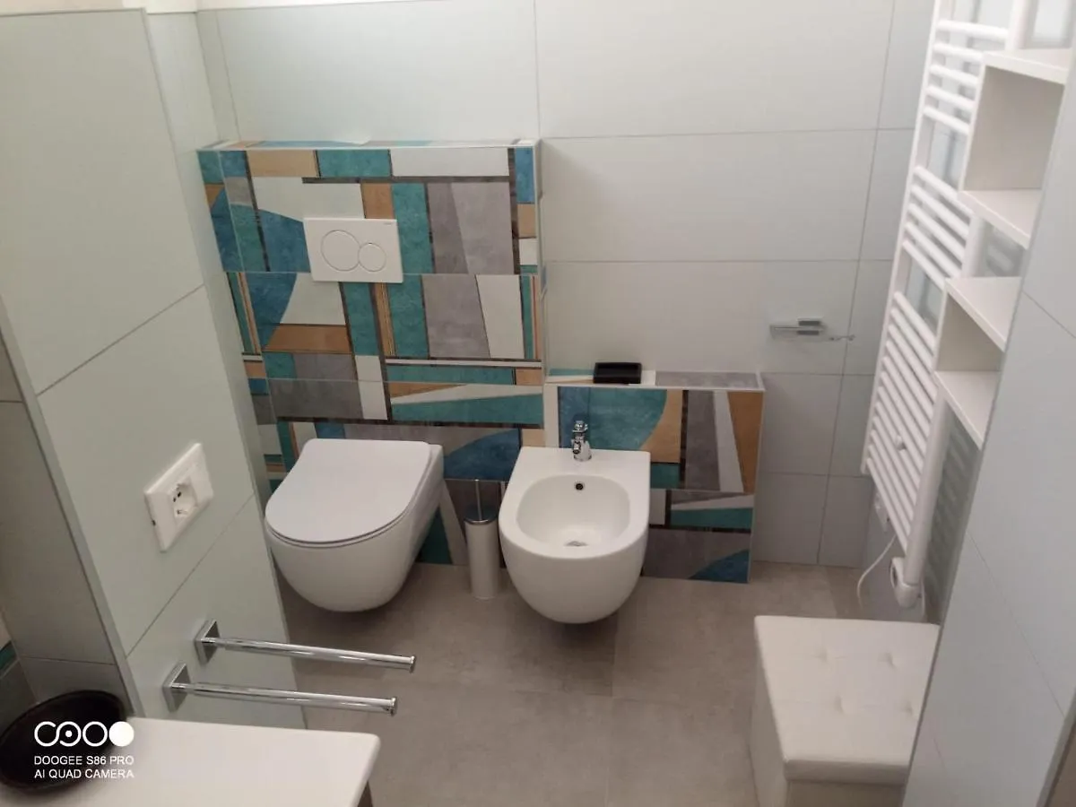 Civico 6 Apartment Peschiera del Garda Italy